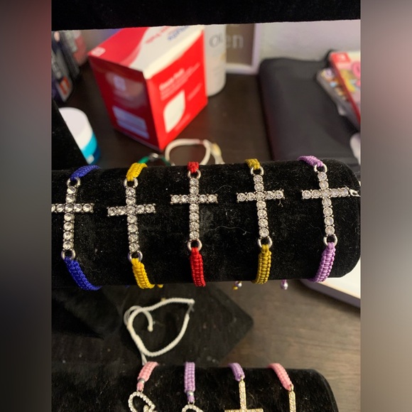 Bracelets - Picture 4 of 6